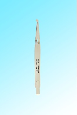 DIRECT BONDING BRACKET TWEEZERS WITH SLOT ALIGNER